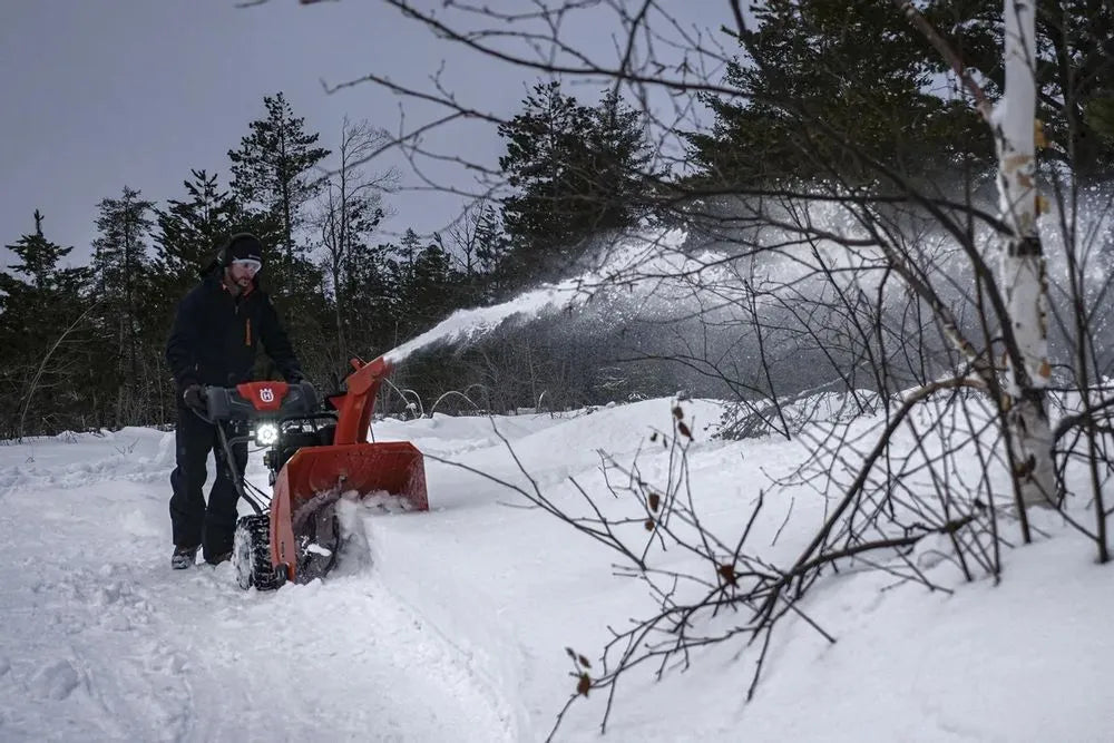 Husqvarna ST224 Two-Stage Snow Blower