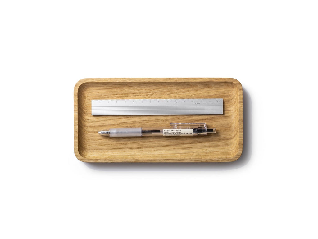 Mini wooden trays in oak, close-up