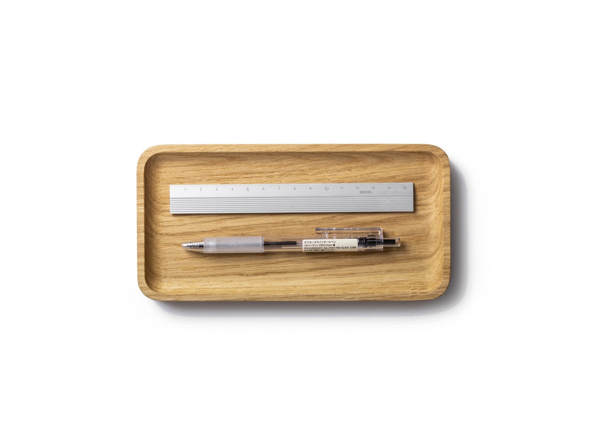 Mini wooden trays in oak, close-up
