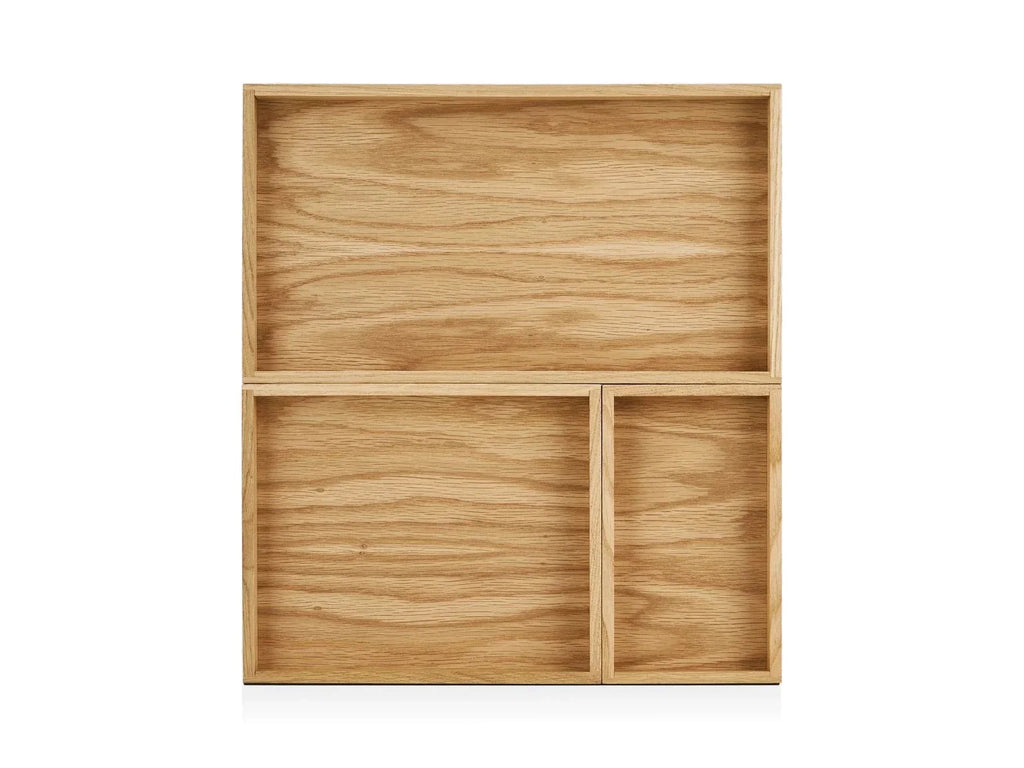 Stackable wooden tray in oak, side view