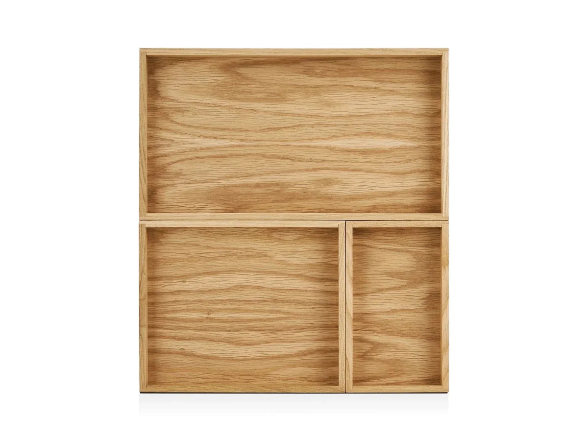 Stackable wooden tray in oak, side view